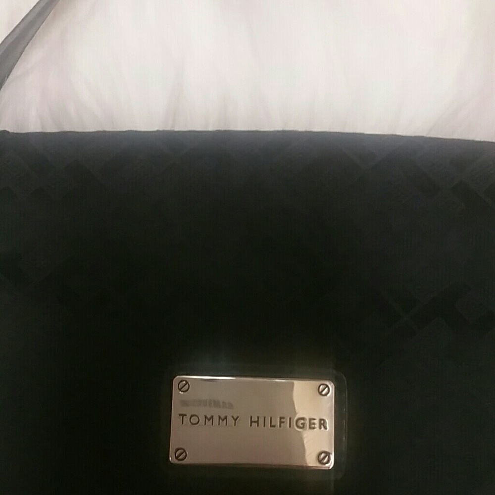 Mini Shoulder Pouch - Picture 2 of 3